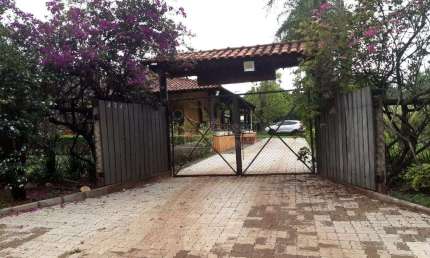 Fazenda / Sítio para venda em Chácara Flora Araraquara de 212.00m² com 2 Quartos