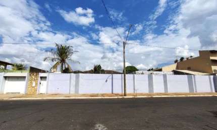 Casa para venda em Vila Harmonia de 709.00m² com 8 Quartos, 5 Suites e 13 Garagens