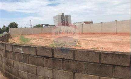 Lote / Terreno para alugar em Parque Gabriel de 1000.00m²