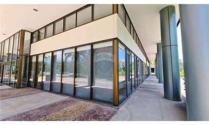Imóvel Comercial para alugar em Barra Da Tijuca de 330.00m² com 10 Garagens