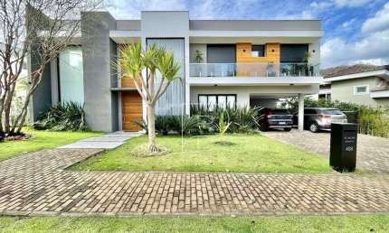 Casa de Condomínio para venda em Alphaville Granja Viana de 513.00m² com 4 Quartos, 4 Suites e 4 Garagens