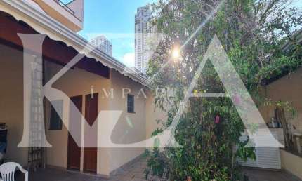 Casa para venda em Vila Vianelo de 195.00m² com 3 Quartos, 1 Suite e 2 Garagens