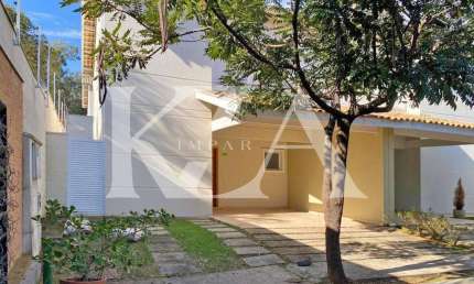 Casa para venda e aluguel em Medeiros de 214.00m² com 3 Quartos, 1 Suite e 3 Garagens
