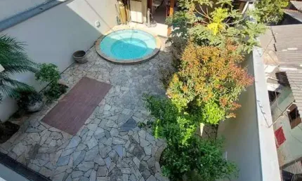 Sobrado para venda e aluguel em Jardim Barbosa de 315.00m² com 3 Quartos, 1 Suite e 8 Garagens