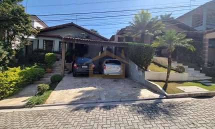 Casa para venda em Granja Viana Ii de 167.00m² com 3 Quartos, 1 Suite e 2 Garagens