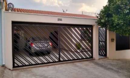 Casa para venda em Jardim Pau Preto de 183.37m² com 3 Quartos, 1 Suite e 2 Garagens