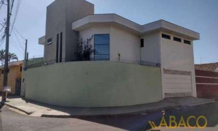 Sobrado para alugar em Cidade Jardim de 198.14m² com 3 Quartos, 1 Suite e 2 Garagens