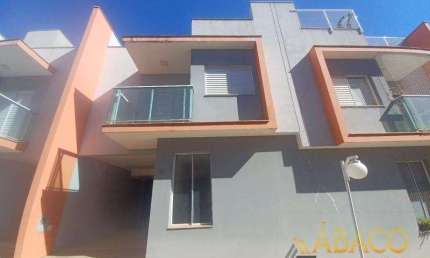 Casa para alugar em Jardim São Carlos de 167.22m² com 3 Quartos, 1 Suite e 2 Garagens