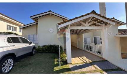 Casa de Condomínio para alugar em Boa Vista de 111.00m² com 3 Quartos, 1 Suite e 2 Garagens