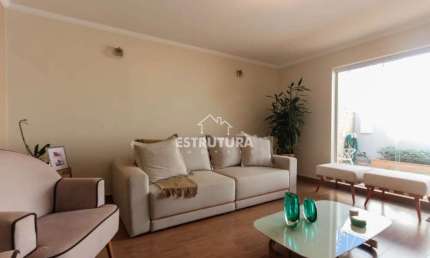 Casa para venda em Vila Nova de 167.00m² com 4 Quartos, 1 Suite e 2 Garagens