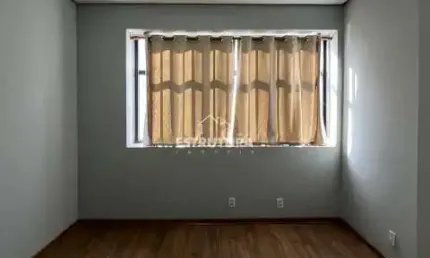 Sala Comercial para alugar em Jardim Donângela de 52.00m²