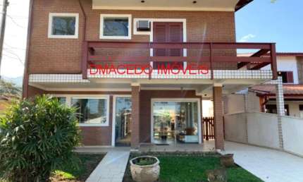 Casa para venda em Condominio Lagoinha de 250.00m² com 4 Quartos, 2 Suites e 4 Garagens