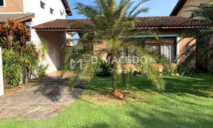 Casa para venda em Condominio Lagoinha de 342.00m² com 3 Quartos, 1 Suite e 2 Garagens