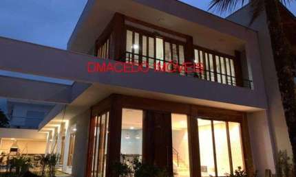 Casa para venda em Condominio Lagoinha de 240.00m² com 6 Quartos, 5 Suites e 2 Garagens