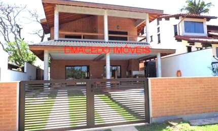 Casa para venda em Condominio Lagoinha de 363.00m² com 4 Quartos, 4 Suites e 2 Garagens