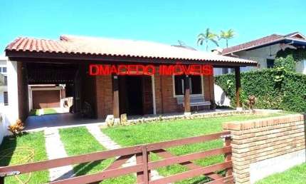 Casa para alugar em Condominio Lagoinha de 388.00m² com 6 Quartos, 2 Suites e 5 Garagens