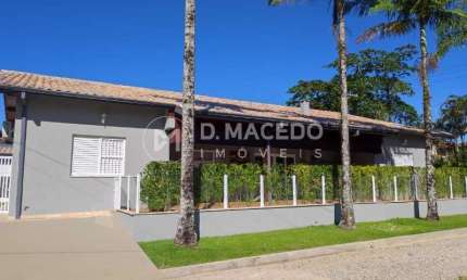 Casa para alugar em Condominio Lagoinha de 371.00m² com 4 Quartos, 3 Suites e 4 Garagens