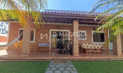 Casa para alugar em Condominio Lagoinha de 379.00m² com 2 Quartos, 1 Suite e 2 Garagens