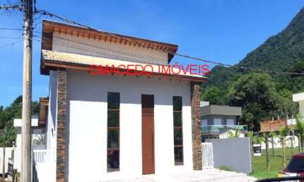 Casa para venda em Praia Da Lagoinha de 375.00m² com 4 Quartos, 4 Suites e 3 Garagens