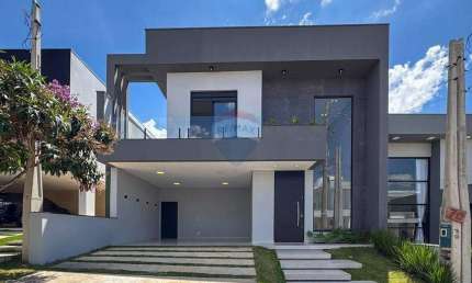 Casa para venda em Lívia Iii de 202.00m² com 3 Quartos e 3 Suites