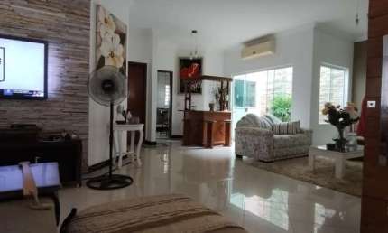 Casa para venda em Ipanema de 209.00m² com 3 Quartos, 2 Suites e 2 Garagens