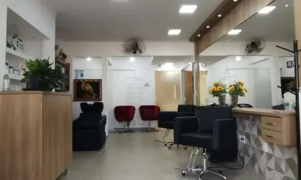 Casa para venda em Conjunto Habitacional Hilda Mandarino de 170.00m² com 3 Quartos e 2 Garagens