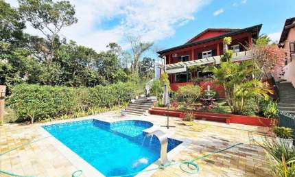 Casa de Condomínio para venda e aluguel em Granja Viana de 670.00m² com 5 Quartos, 5 Suites e 5 Garagens