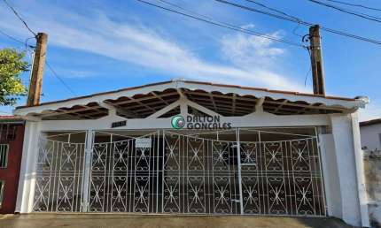 Casa para venda em Jardim São Francisco de 104.00m² com 2 Quartos, 1 Suite e 2 Garagens