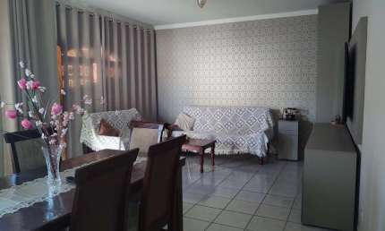 Casa para venda em Belém de 275.00m² com 4 Quartos, 1 Suite e 4 Garagens