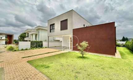 Casa de Condomínio para venda e aluguel em Alphaville Granja Viana de 350.00m² com 4 Quartos, 4 Suites e 2 Garagens