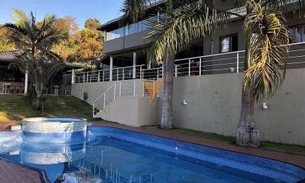 Casa para venda e aluguel em Chácara Santa Lúcia de 890.00m² com 5 Quartos, 5 Suites e 6 Garagens