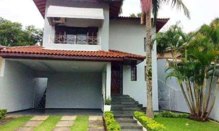 Casa de Condomínio para venda e aluguel em Granja Viana de 188.00m² com 3 Quartos, 3 Suites e 4 Garagens