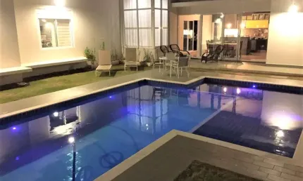 Casa para venda em Flora Ville de 600.00m² com 3 Quartos, 3 Suites e 6 Garagens