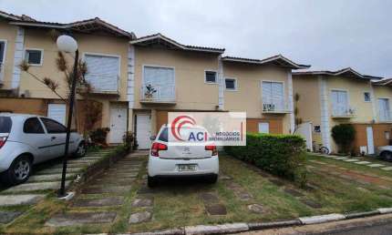 Casa de Condomínio para venda em Granja Viana de 97.00m² com 3 Quartos, 1 Suite e 2 Garagens