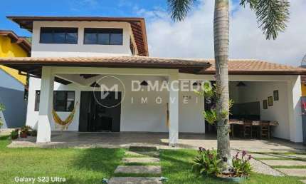 Casa para venda em Condominio Lagoinha de 357.00m² com 4 Quartos, 2 Suites e 2 Garagens