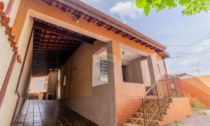 Casa para venda em Jardim Leonor de 205.20m² com 4 Quartos