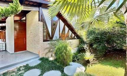 Casa para venda em Recanto Impla de 345.40m² com 4 Quartos, 3 Suites e 2 Garagens