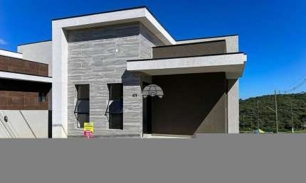 Casa para venda em Arruda de 166.00m² com 3 Quartos, 1 Suite e 2 Garagens
