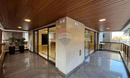 Apartamento para venda em Centro de 252.48m² com 4 Quartos, 3 Suites e 3 Garagens