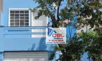 Casa para alugar em Água Fria de 150.00m² com 2 Quartos e 1 Garagem