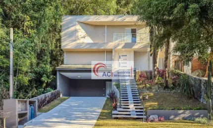 Casa de Condomínio para venda em Vila Verde de 215.00m² com 3 Quartos, 1 Suite e 3 Garagens