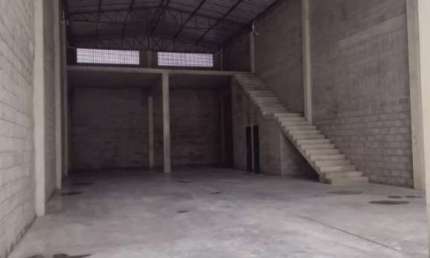 Galpão / Depósito / Armazém para alugar em Jardim Guarujá de 310.00m² com 3 Garagens