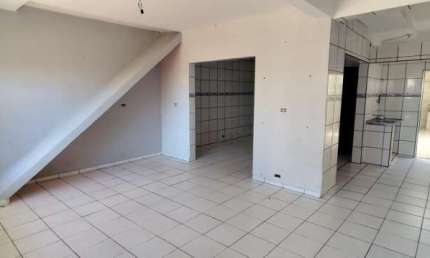 Casa para alugar em Jardim Maria Antônia Prado de 160.00m² com 2 Quartos e 2 Garagens
