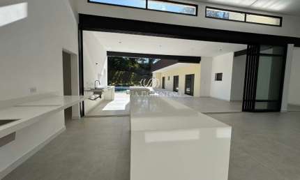 Casa para venda em Chácaras Cataguá de 1830.00m² com 3 Quartos, 3 Suites e 5 Garagens