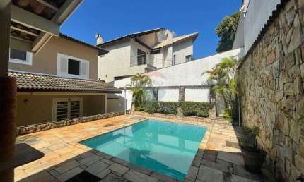 Casa de Condomínio para alugar em Alphaville de 290.00m² com 4 Quartos, 1 Suite e 2 Garagens