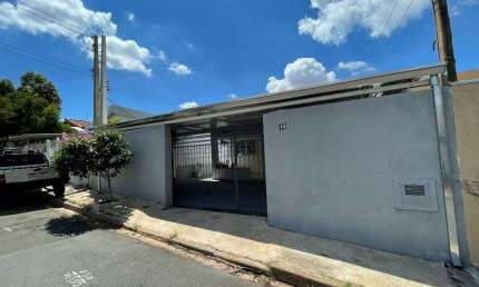Casa para alugar em Vila Costa E Silva de 90.00m² com 3 Quartos e 2 Garagens