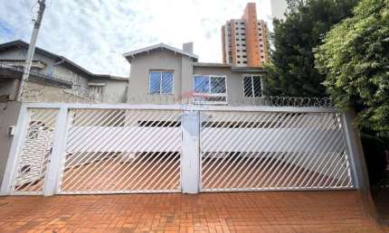 Casa para venda em Centro de 154.00m² com 4 Quartos, 2 Suites e 4 Garagens