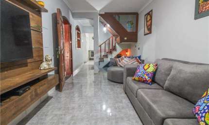 Casa para venda em Jardim São Guilherme de 203.30m² com 3 Quartos, 1 Suite e 2 Garagens