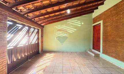 Casa para venda em Jardinópolis de 101.00m² com 2 Quartos e 2 Garagens