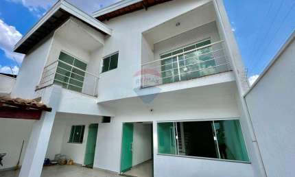 Sobrado para alugar em Jardim Igaçaba de 200.00m² com 3 Quartos e 2 Suites